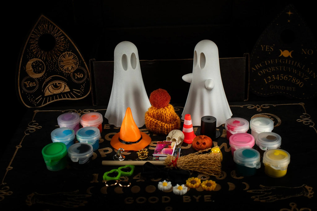Paint your own ghost gift box